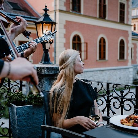 Kastelyhotel Sasvar Resort Parádsasvár エクステリア 写真