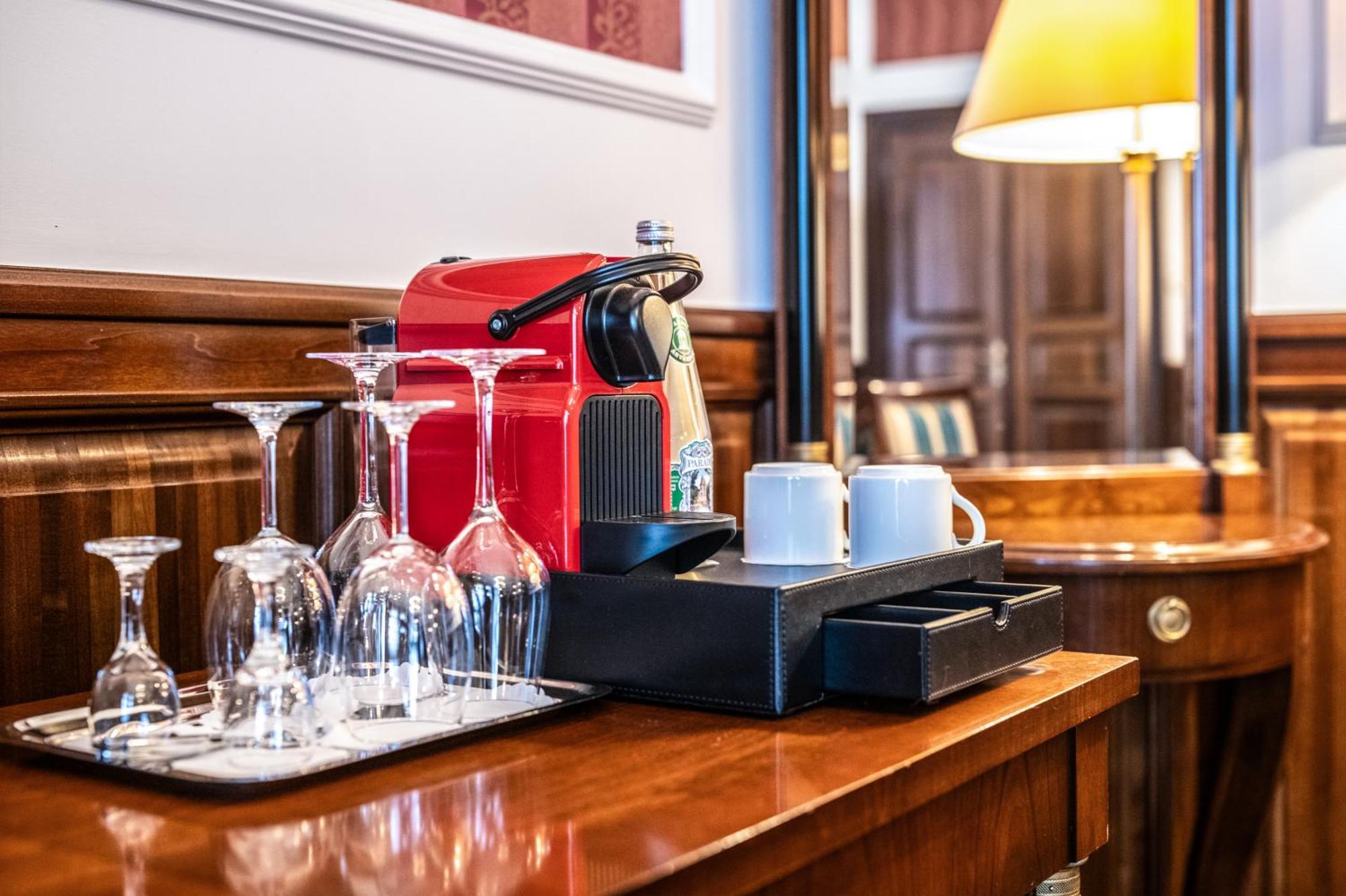 Kastelyhotel Sasvar Resort Parádsasvár エクステリア 写真
