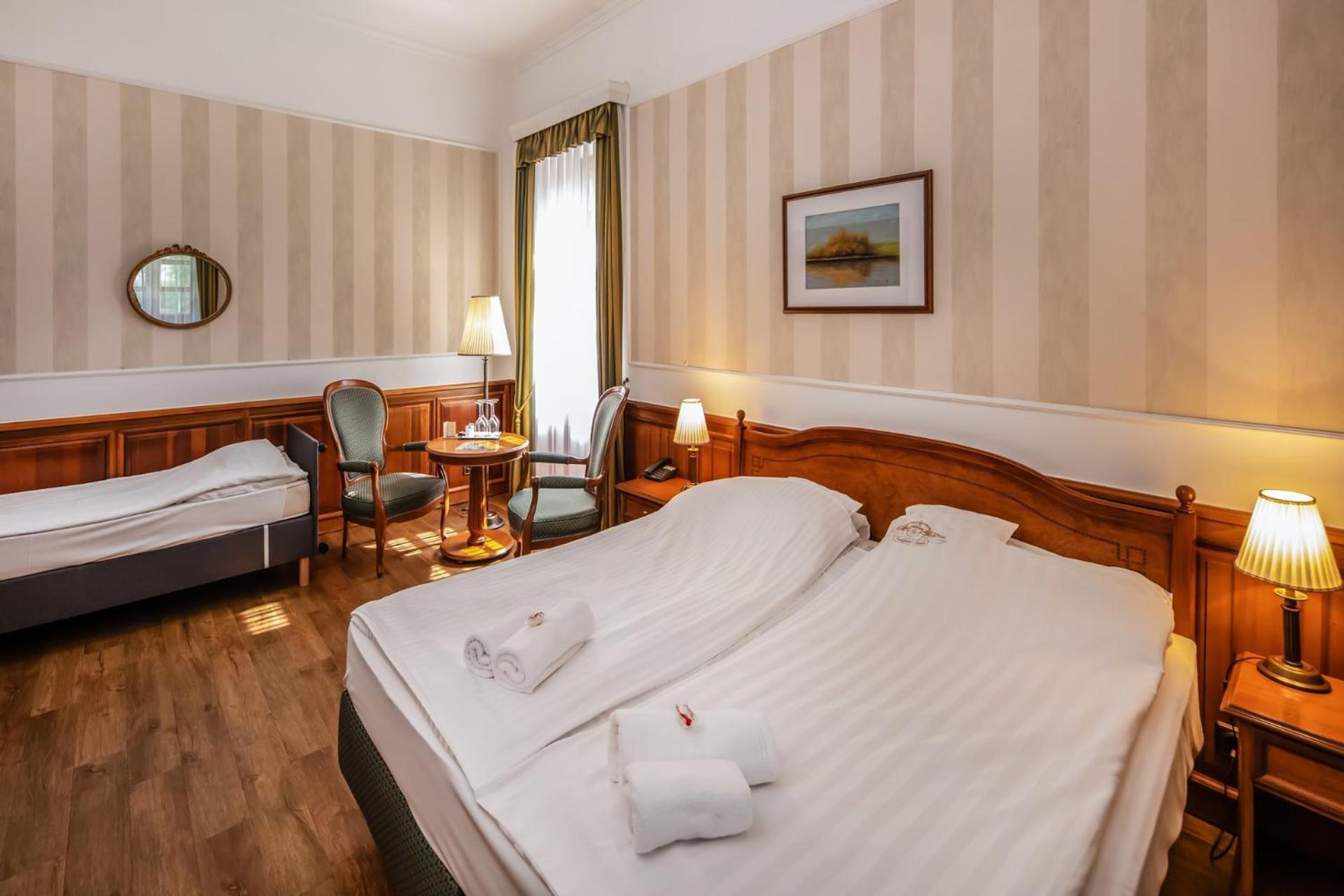 Kastelyhotel Sasvar Resort Parádsasvár エクステリア 写真